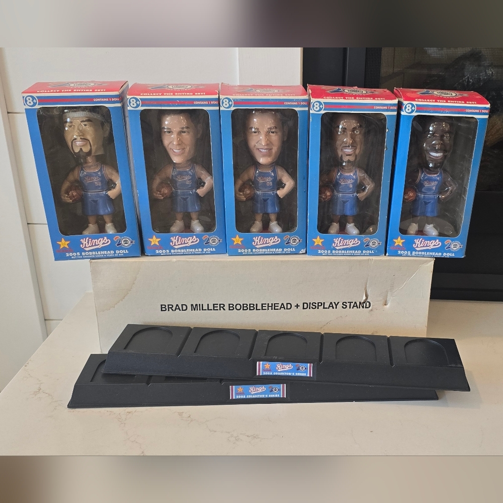 Sacramento Kings Full Set Of 5 Carl's JR. Bobbleheads 2005 New Sports Collector
